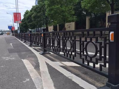 异形道路护栏10